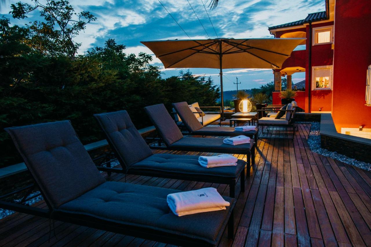 Villa Sunset Pool & Spa Apartments Zgornje Skofije Exteriér fotografie