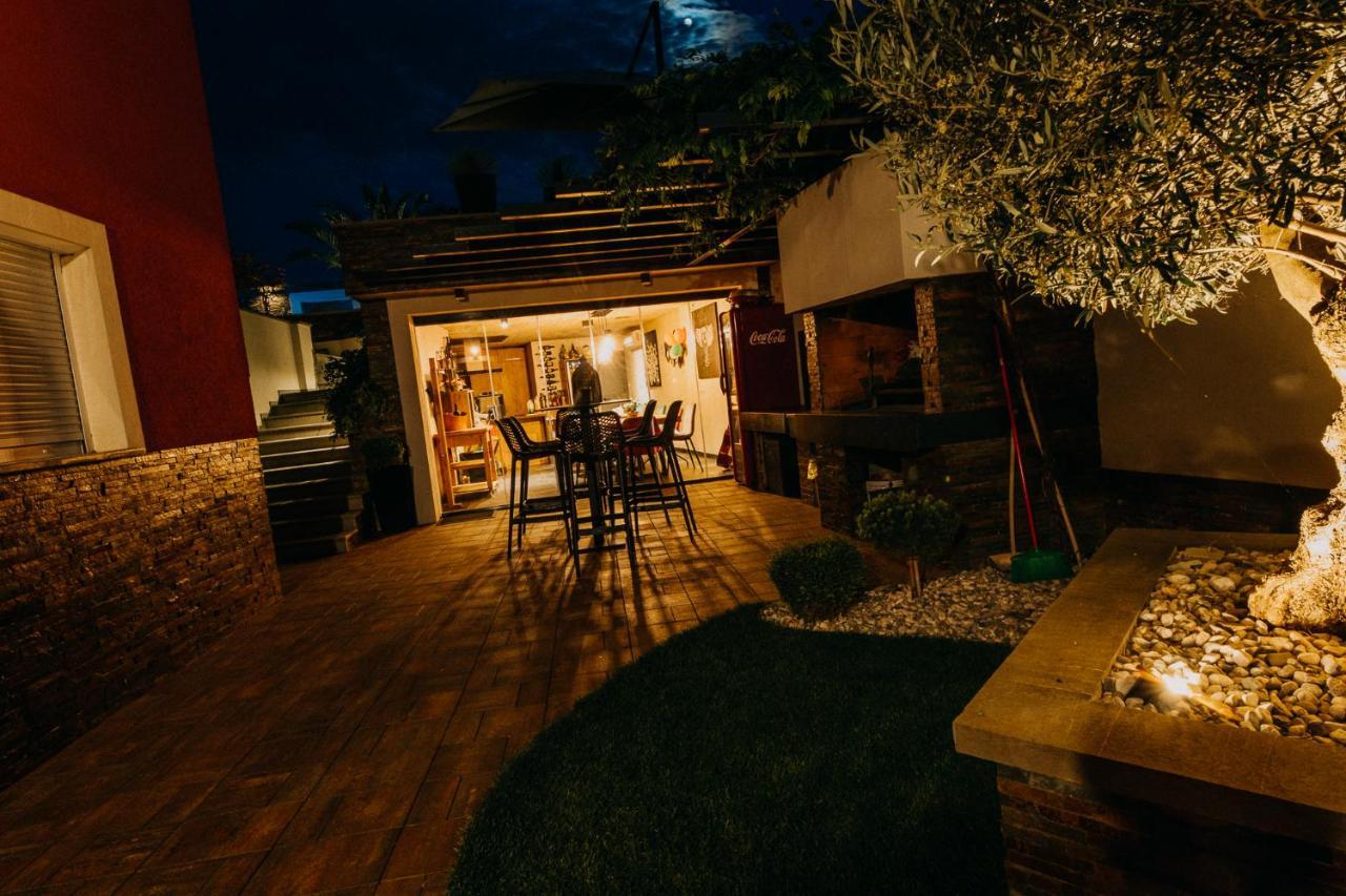 Villa Sunset Pool & Spa Apartments Zgornje Skofije Exteriér fotografie